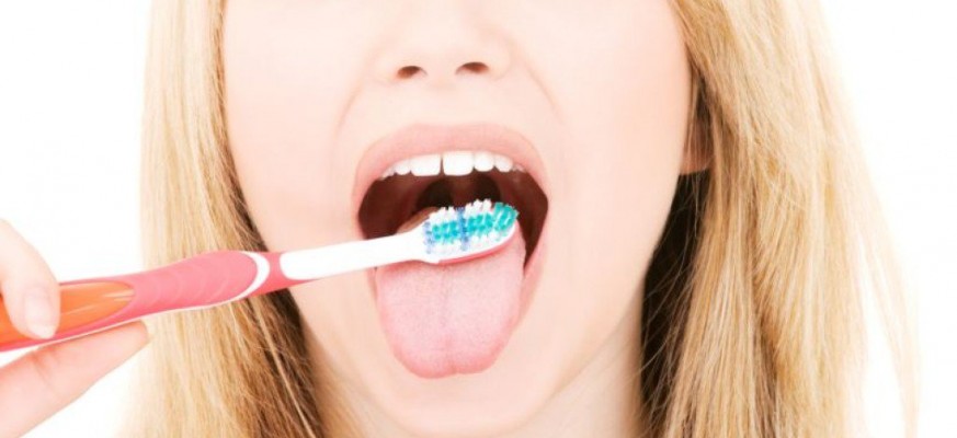 Usta otkrivaju: Loš zadah upućuje na bolest jetre, a suha usta na dijabetes