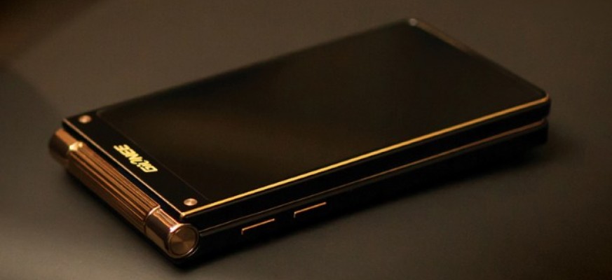 Gionee W909 je prvi preklopni smartfon sa 4 GB RAM-a