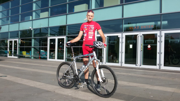 Zeničanin Nedžad Agić putuje biciklom u Albaniju