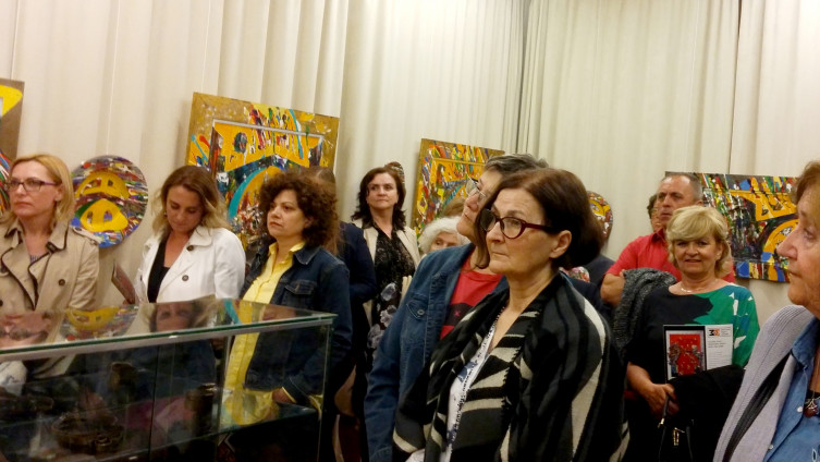 U Travniku otvorena velika izložba Adina i Mie Hebib