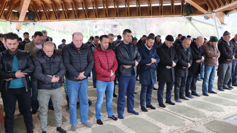Teravih-namaz će biti klanjan na 13 mjesta na području Srebrenice