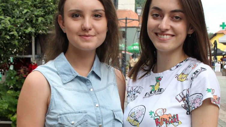 Lejla Memić i Erna Kovačević: Želimo završiti fakultet pa sreću tražiti u svojoj zemlji