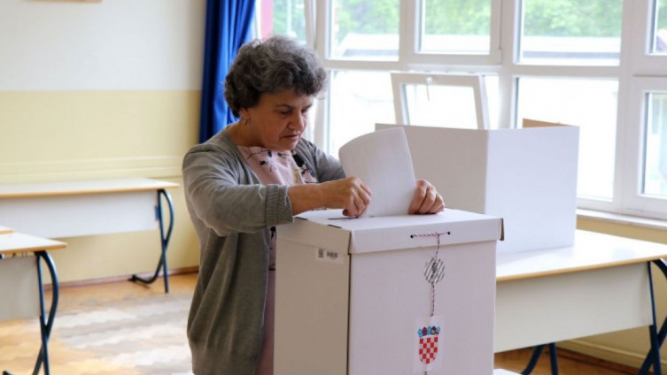 U Livnu otvorena biračka mjesta za hrvatske predsjedničke izbore