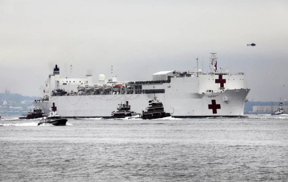 Došla "plutajuća bolnica": Američki vojni brod s 1.000 kreveta stigao u Njujork