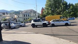 Krš i lom u Sarajevu: Sudar dva vozila, saobraćaj otežan