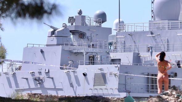 Foto / Drugi najteži brod francuske mornarice iznenadio Splićane