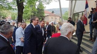Vučić jutros stigao u Bileću, građani ga dočekali aplauzom